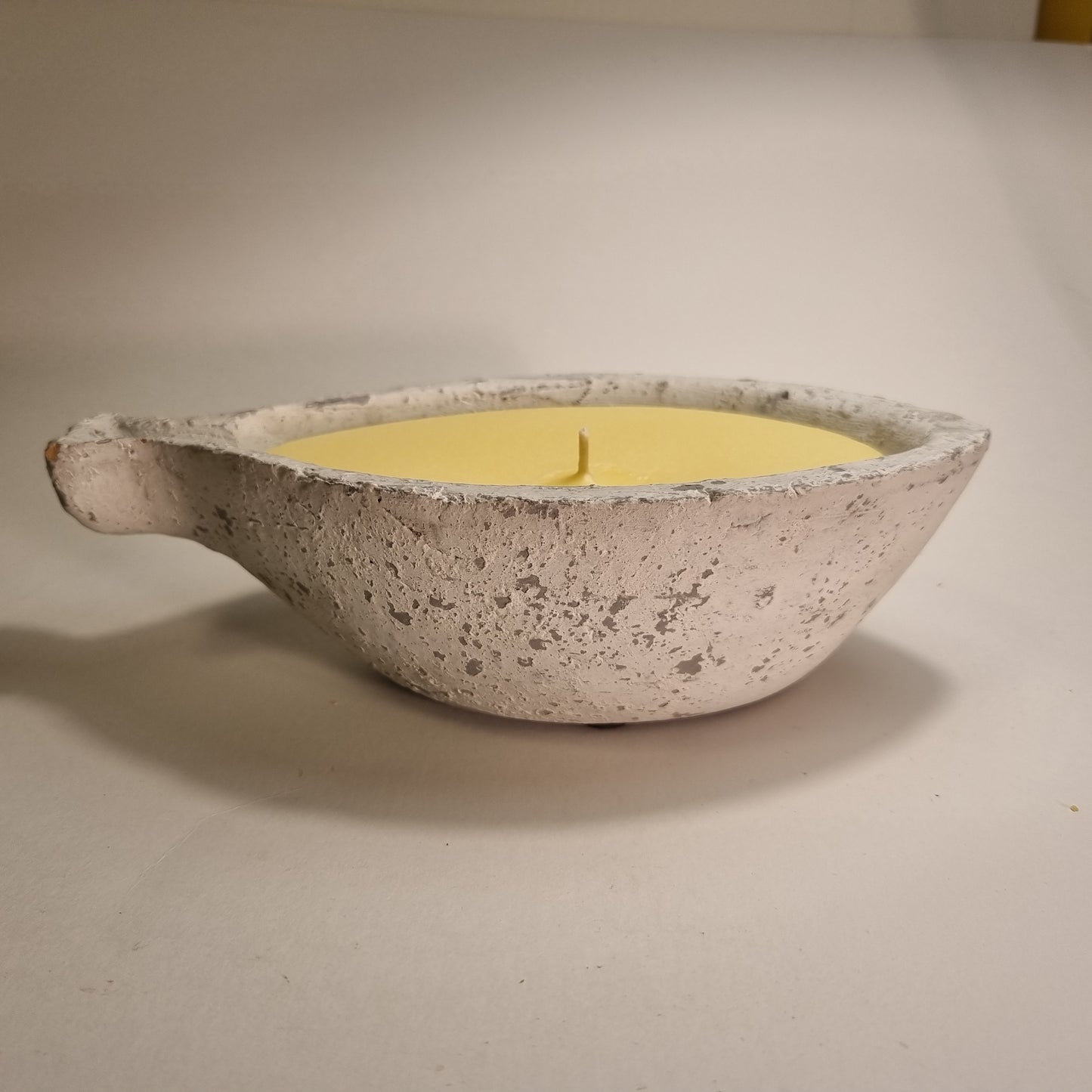 1029 Wachsfresser Fisch 21 cm breit Farbe grau Wachs Gelb/Opac