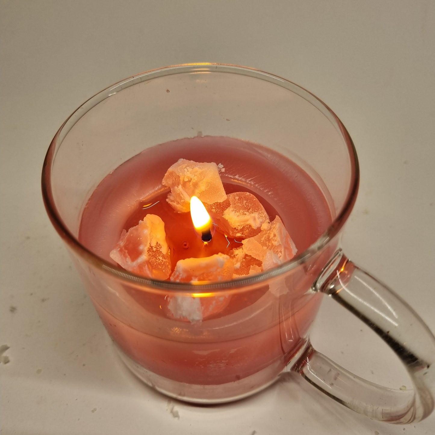 So wird ein Wachfresser ggefüttert.