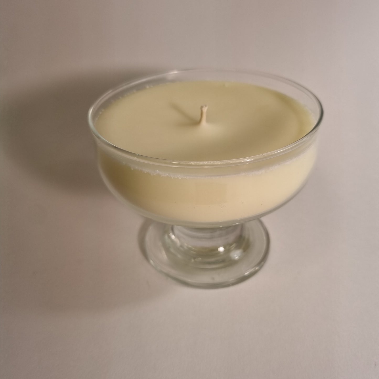 1010  Wachsfresser Kelchglas 10.5 cm wachs Hellgelb/Opac