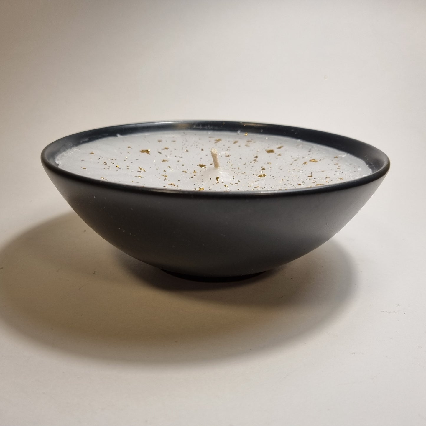 1021  Wachsfresser  Schale schwarz  16 cm  weiss/ gold