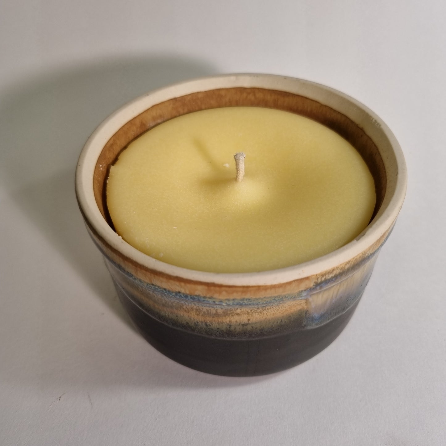 1033  Wachfresser  Keramikschale braun  10 cm  Wachs Gelb/Opac  1 Docht